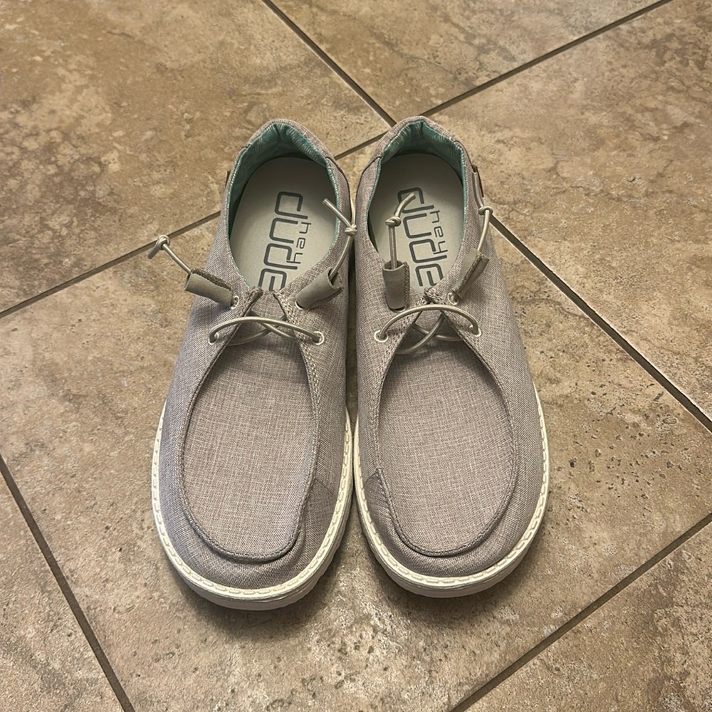 Hey Dude - Women's Size 10